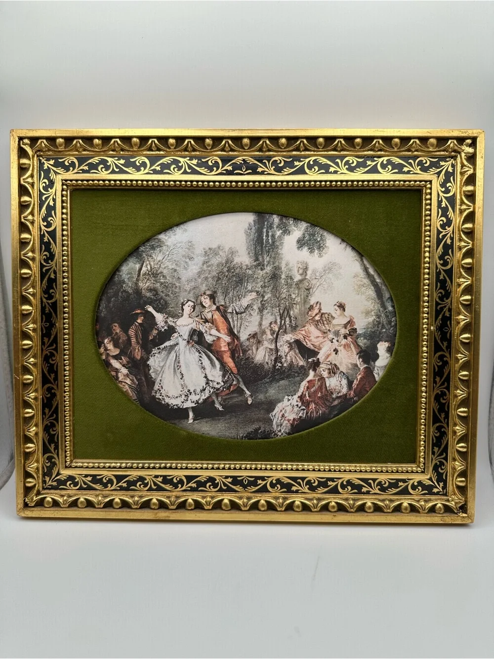 Vintage Andrew Kolb & Son Ltd Style 1164 Ornate Gilt Scroll Frame
